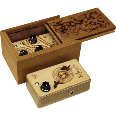 Scatola porta pedalini e preamplificatori vichinga di Jelling